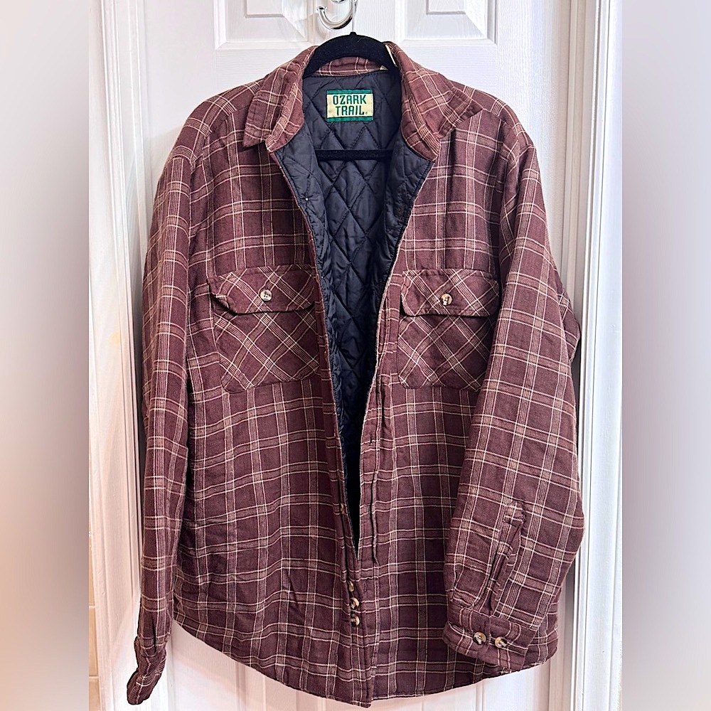 Vintage OZARK TRAIL men’s quilted brown flannel jacket, Size LT